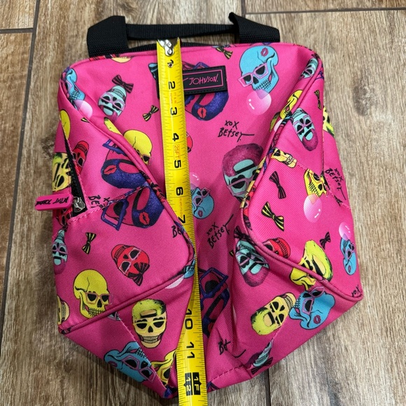 Betsey Johnson Skulls Bows Bones Insulated Lunch Tote Pirate Cooler Bag Pink - Picture 13 of 15
